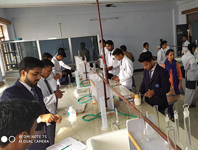 IEM College of Pharmacy Barabanki Labs photo 3